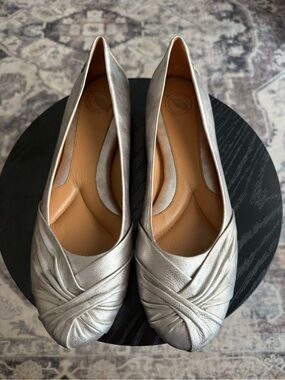 Nurture by Lamaze Metallic Silver Flat Loafers SZ 10